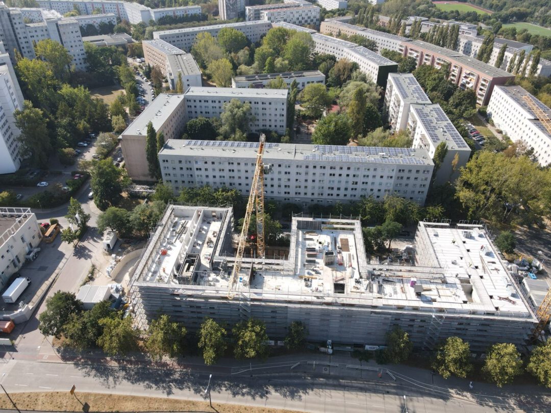 Neubau; Wohngebäude mit Tiefgarage